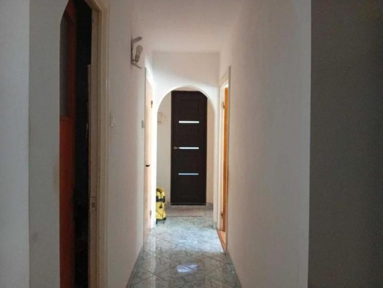 Apartament cu 3 camere în Ștefan cel Mare