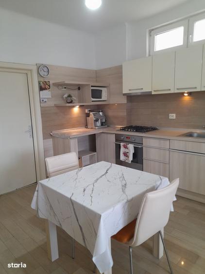 Casă cu 4 camere în Ștrandului