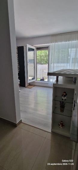 Apartament cu 2 camere decomandat, mobilat în Central