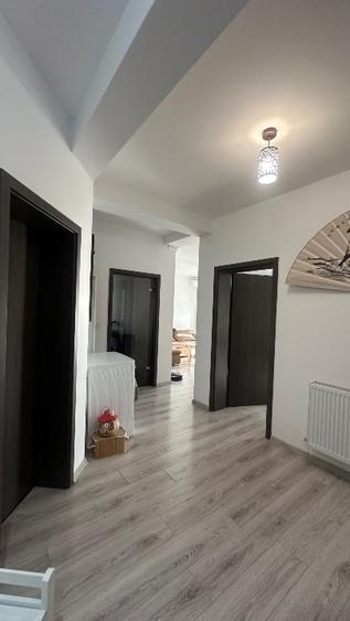Apartament cu 3 camere decomandat, mobilat în Braytim