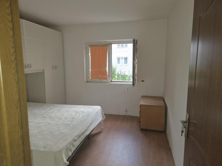 De vanzare apartament 2 camere decomandat? 54 mp, bl. C4, sc. 1, et. 3 - 2