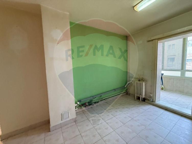 Apartament cu 2 camere decomandat în Central