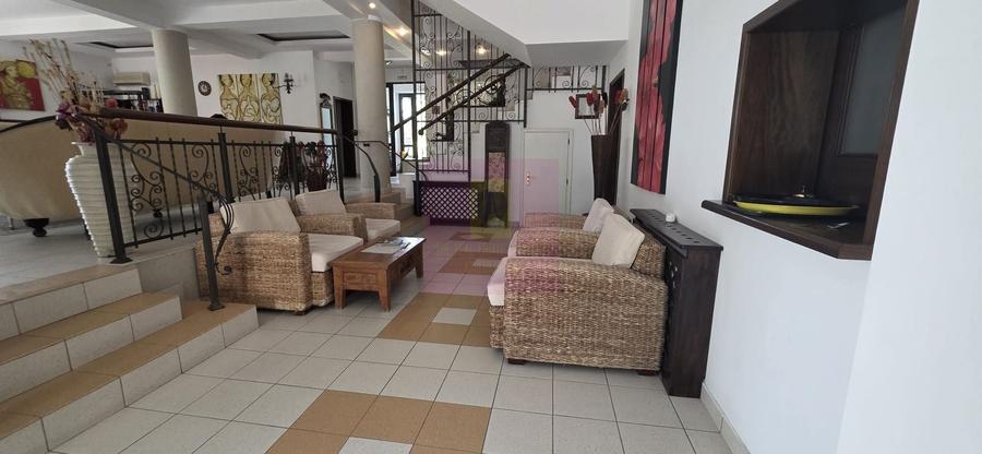 Hotel/Pensiune, de 1,200 mp, în Cornu