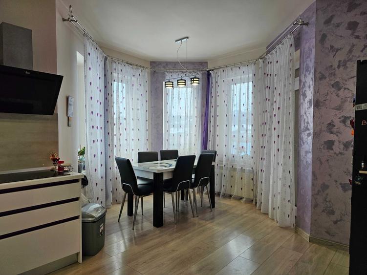 Casă cu 4 camere în Săucești