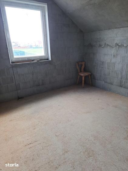 Casă cu 4 camere cu Teren 357 Mp în Central