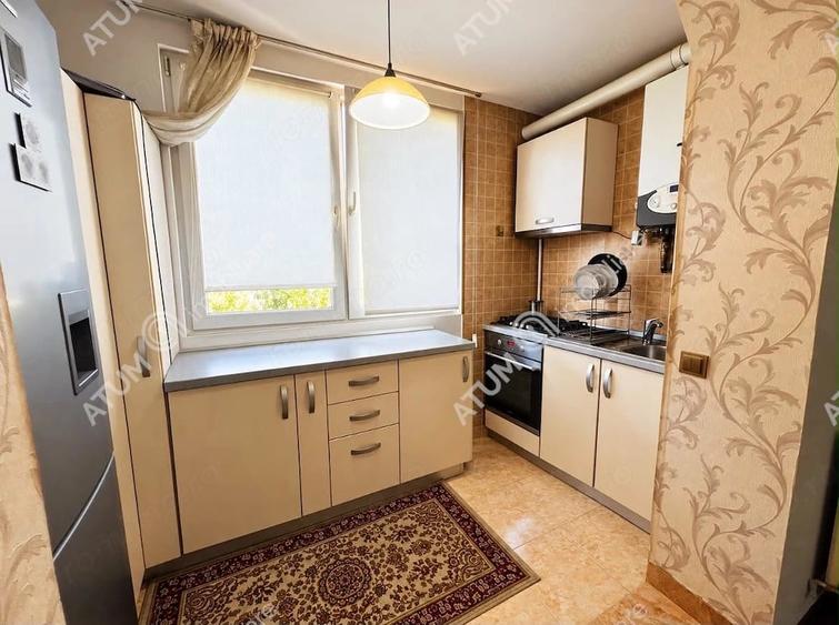 Apartament cu 3 camere decomandat în Central