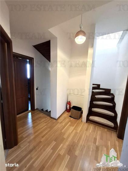Casă cu 5 camere cu Teren 520 Mp în Tărtășești