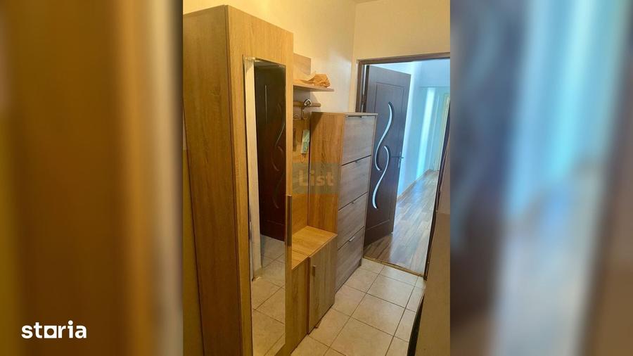 Apartament cu 3 camere semidecomandat în Central