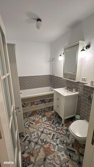 Casă cu 5 camere cu Teren 120 Mp în Dămăroaia