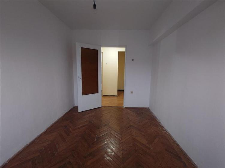 Apartament cu 3 camere decomandat în Ultracentral