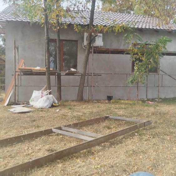 Casă cu 3 camere cu Teren 1000 Mp în Central