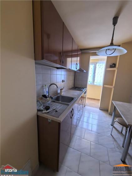 Apartament cu 3 camere decomandat, mobilat în Circumvalațiunii