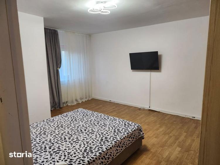Inchiriez apartament 2 camere,decomandat, zona str.G Enescu - 6