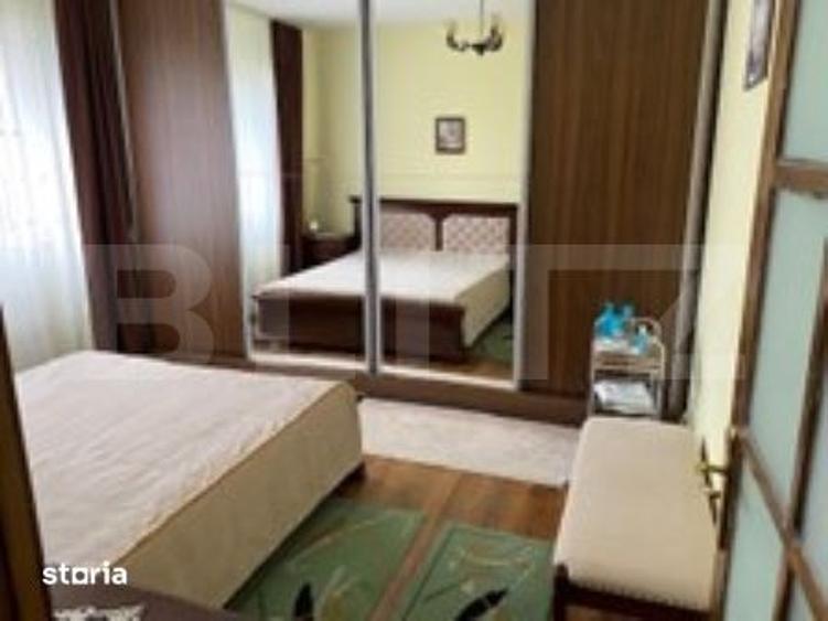 Casă cu 8 camere cu Teren 1445 Mp în Doba