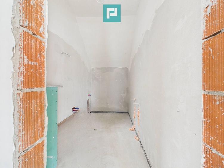 Duplex cu 4 camere cu Canalizare în Covaci