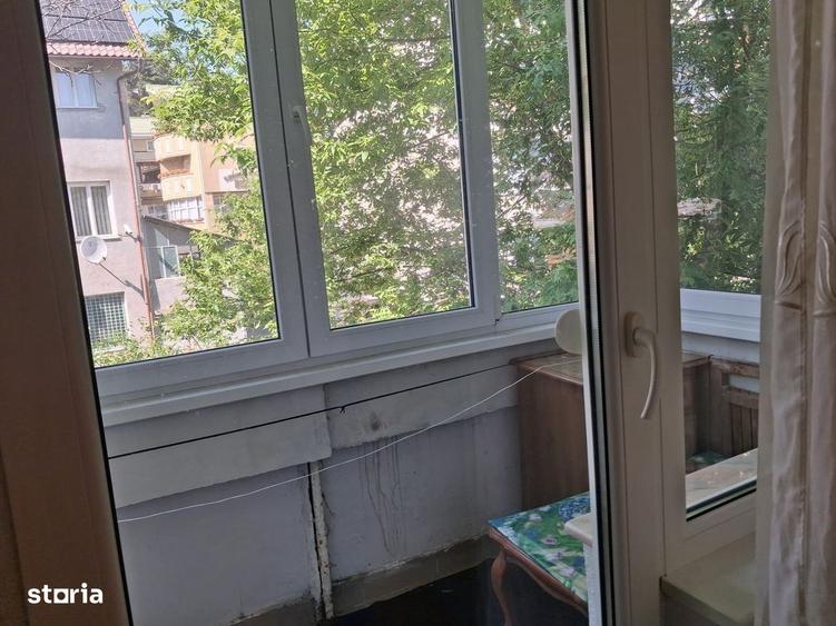 Garsonieră decomandată în Tudor