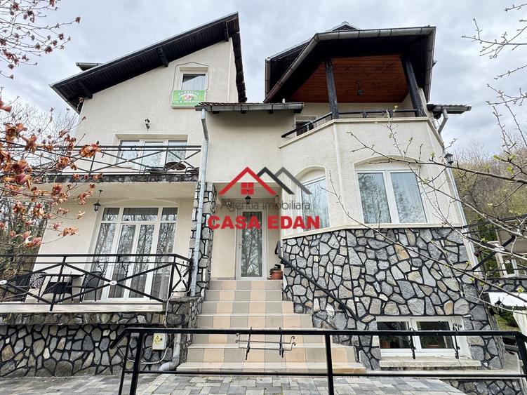 Casă individuală cu 12 camere cu Teren 13489 Mp în Breaza