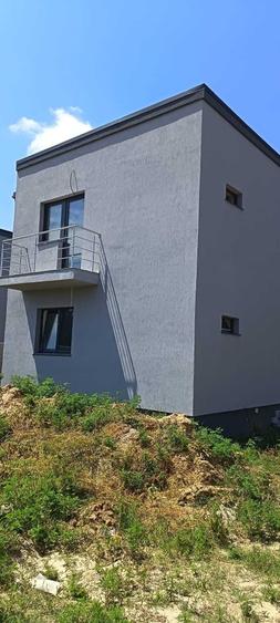 Casă cu 3 camere în Albești