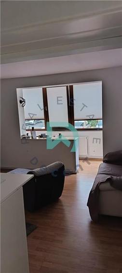 Apartament cu 3 camere decomandat în Astra