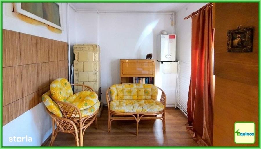 Casă cu 4 camere semidecomandat în Central