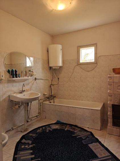 Casă individuală cu 3 camere cu Teren 3700 Mp în Ragu