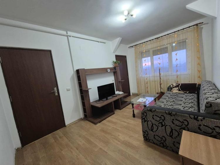 Apartament cu 2 camere nedecomandat, mobilat în Steaua