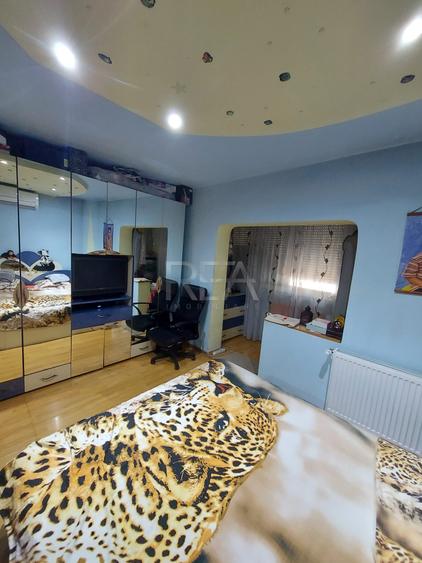 Apartament cu 3 camere semidecomandat, mobilat în Vitan Mall