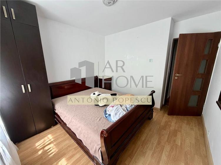 Apartament cu 3 camere decomandat, mobilat în 9 Mai