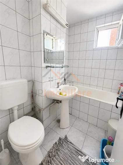 Apartament cu 3 camere decomandat în Dacia