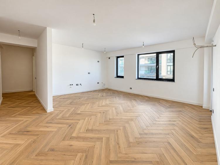 Apartament cu 3 camere semidecomandat în Pipera