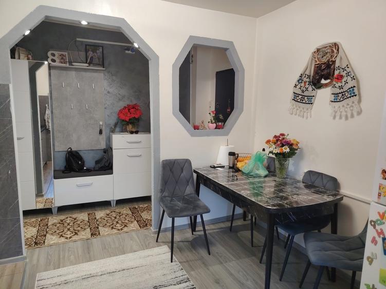 Apartament cu 2 camere decomandat în Exterior Vest