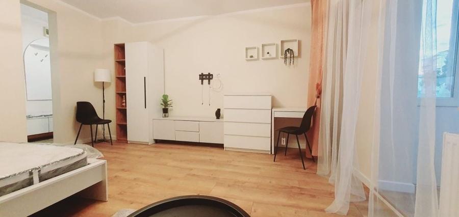 Garsonieră decomandată în Nicolina