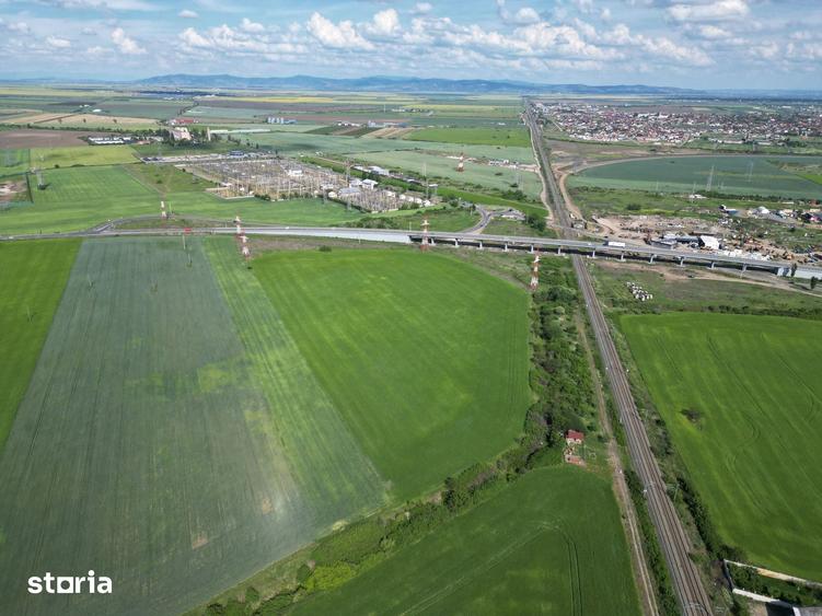 Teren de 28089 mp, în Micălaca