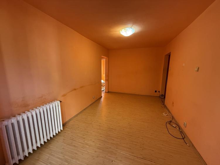 Apartament 3 camere, etaj 2, semidecomandat - Piata Doina - 3