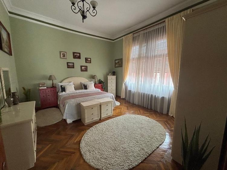 Apartament cu 3 camere nedecomandat în Central
