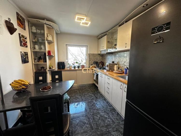 Apartament cu 4 camere decomandat, mobilat în Mărăști