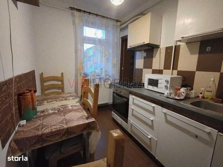 Apartament cu 3 camere decomandat în P-ța Doina