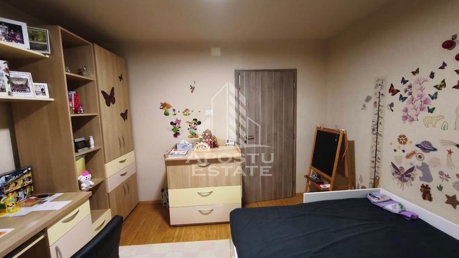 Apartament cu 4 camere decomandat, mobilat în Steaua