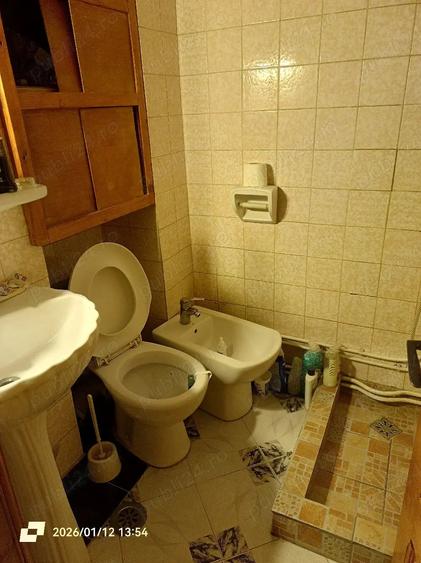Inchiriez apartent 3 camere Craiova central - 2
