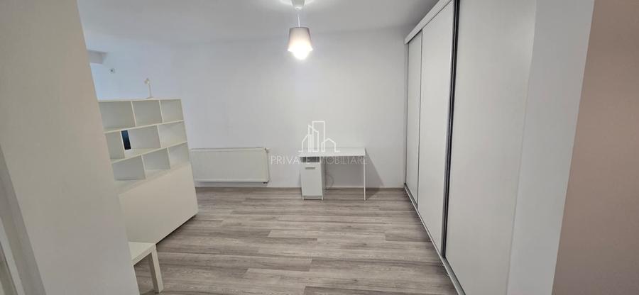 Garsonieră decomandată în Tudor