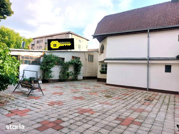 Casă cu Teren 646 Mp în Rogerius