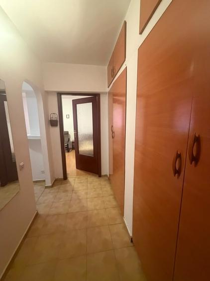 Garsonieră decomandată în Camil Ressu