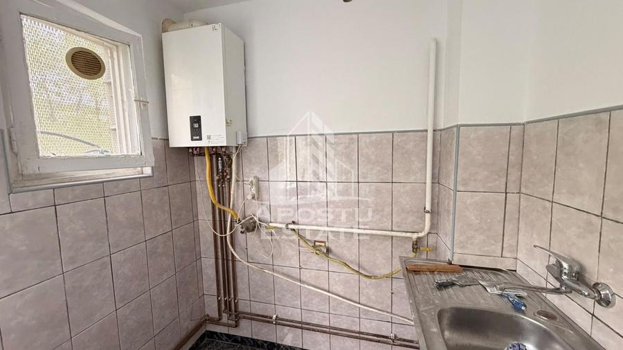 Apartament cu 3 camere semidecomandat în Șagului