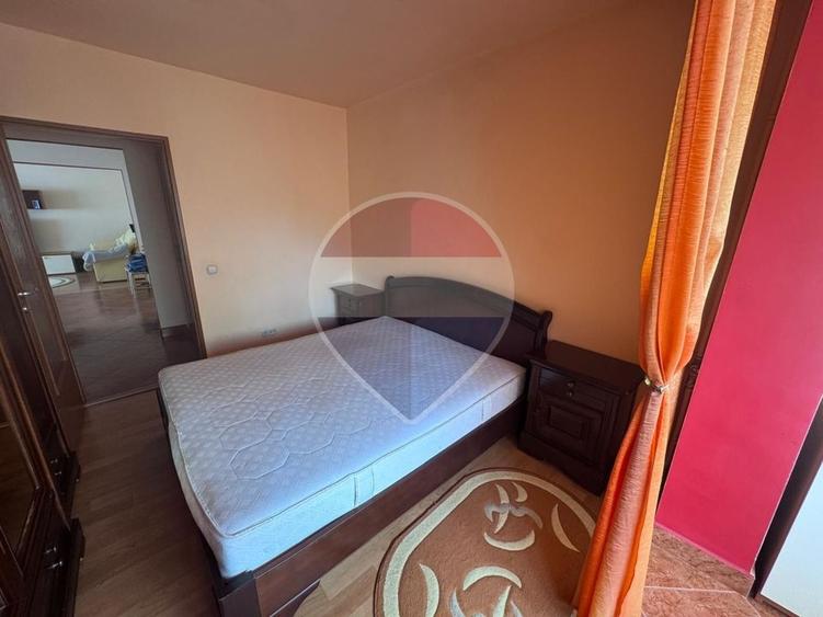 Apartament cu 3 camere decomandat, mobilat în Iosia-Nord