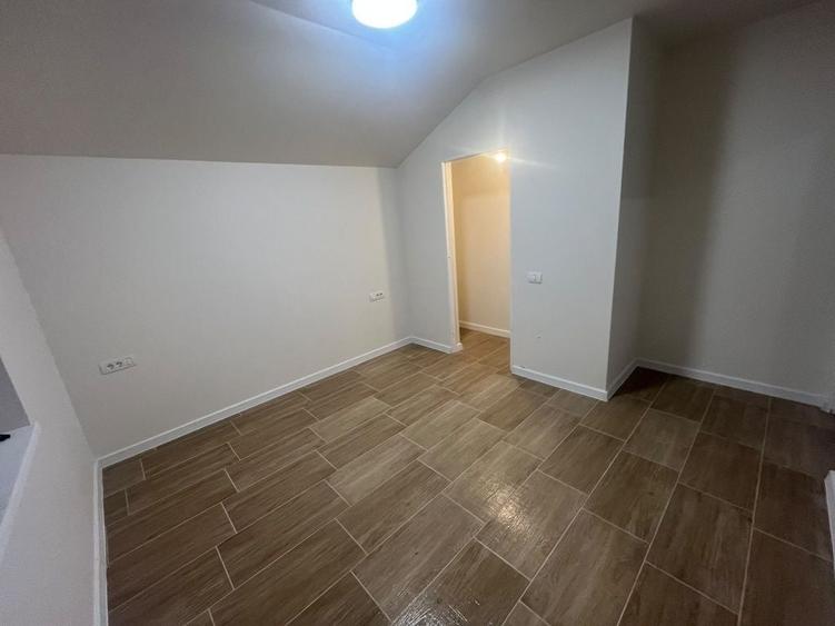 Casă cu 4 camere în Sântandrei