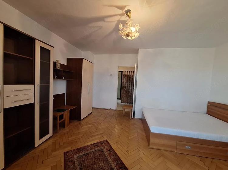Garsonieră decomandată în Fabric