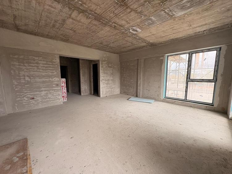 Apartament cu 2 camere decomandat în Splaiul Unirii