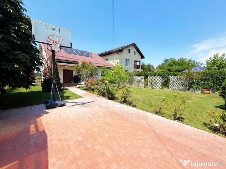 Casă cu 4 camere cu Teren 1000 Mp în Cârcea