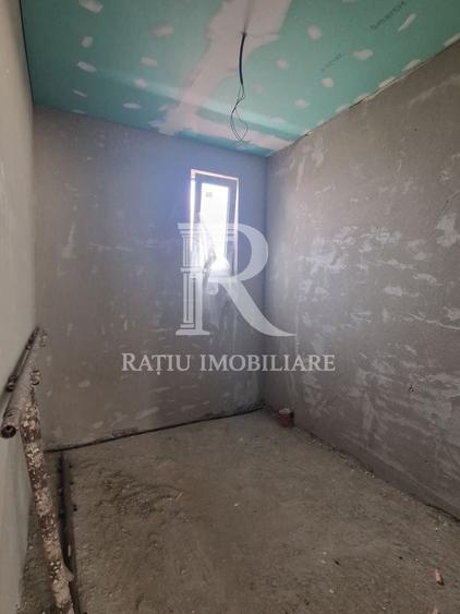 Casă individuală cu 4 camere cu Canalizare în Oșorhei