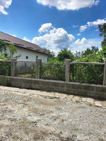 Casă cu 4 camere cu Teren 850 Mp în Central